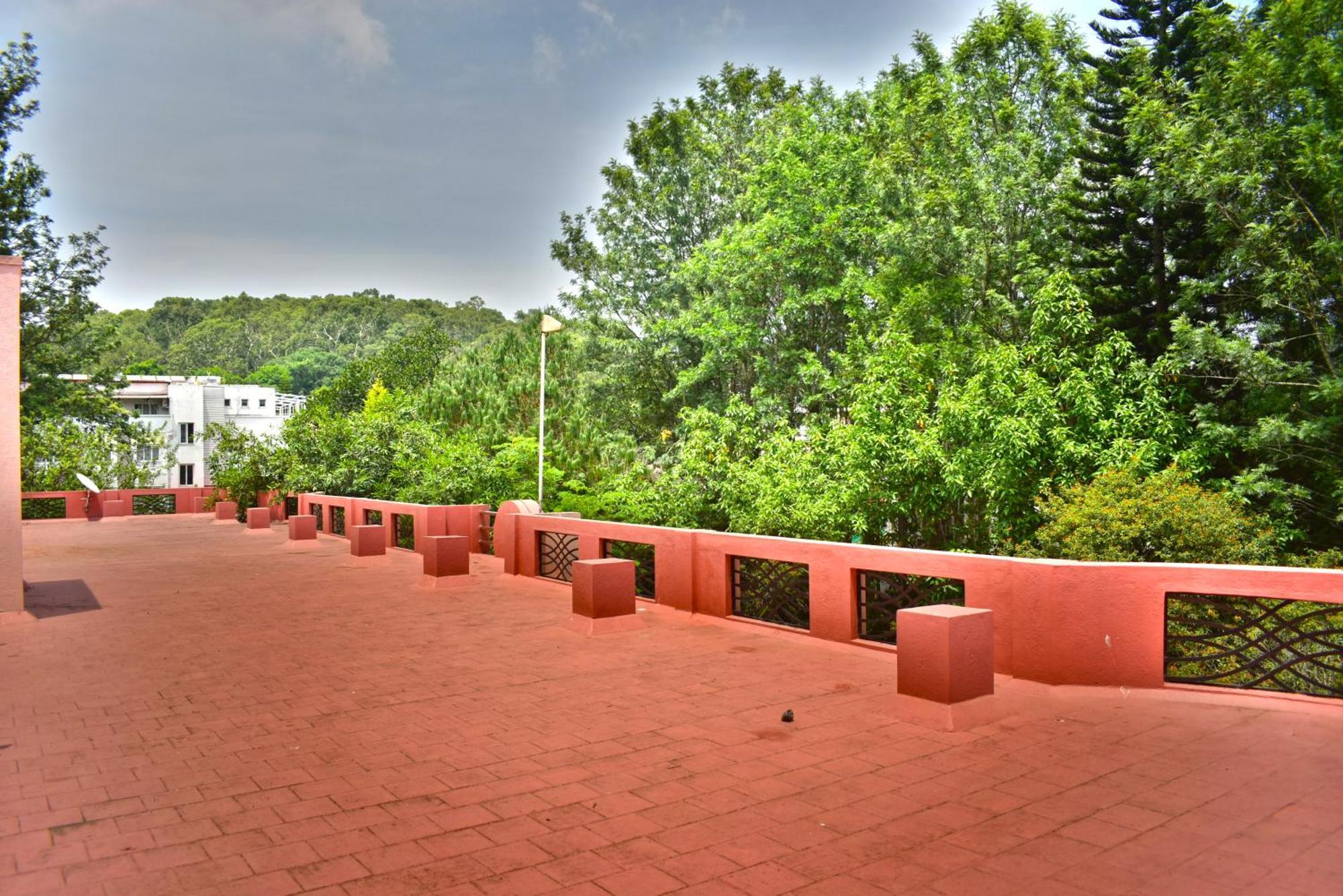 Jains Royal Palace Resorts Yelagiri Exterior photo