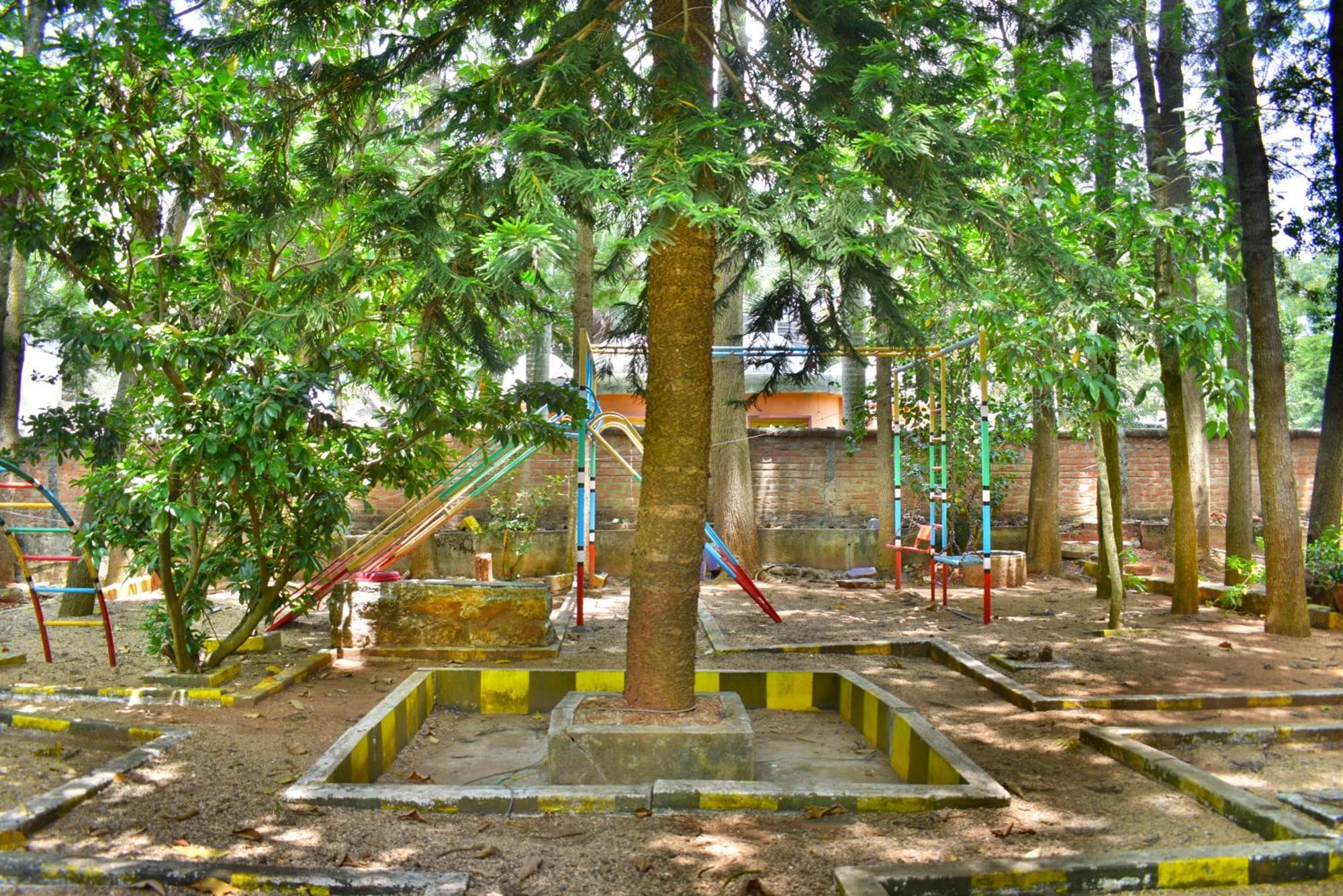 Jains Royal Palace Resorts Yelagiri Exterior photo