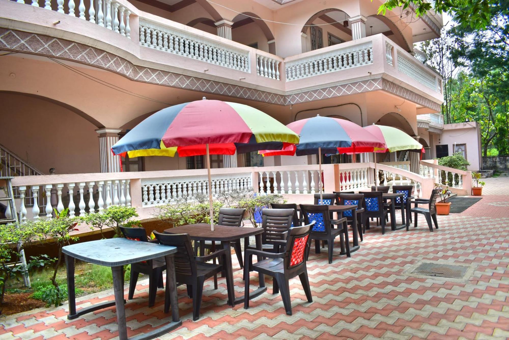 Jains Royal Palace Resorts Yelagiri Exterior photo