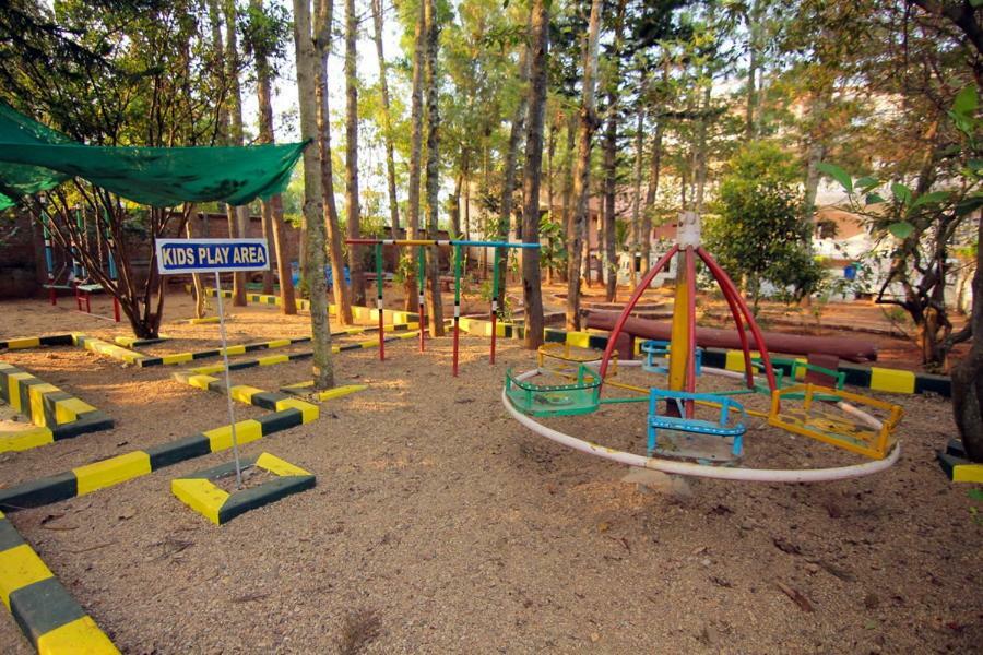 Jains Royal Palace Resorts Yelagiri Exterior photo