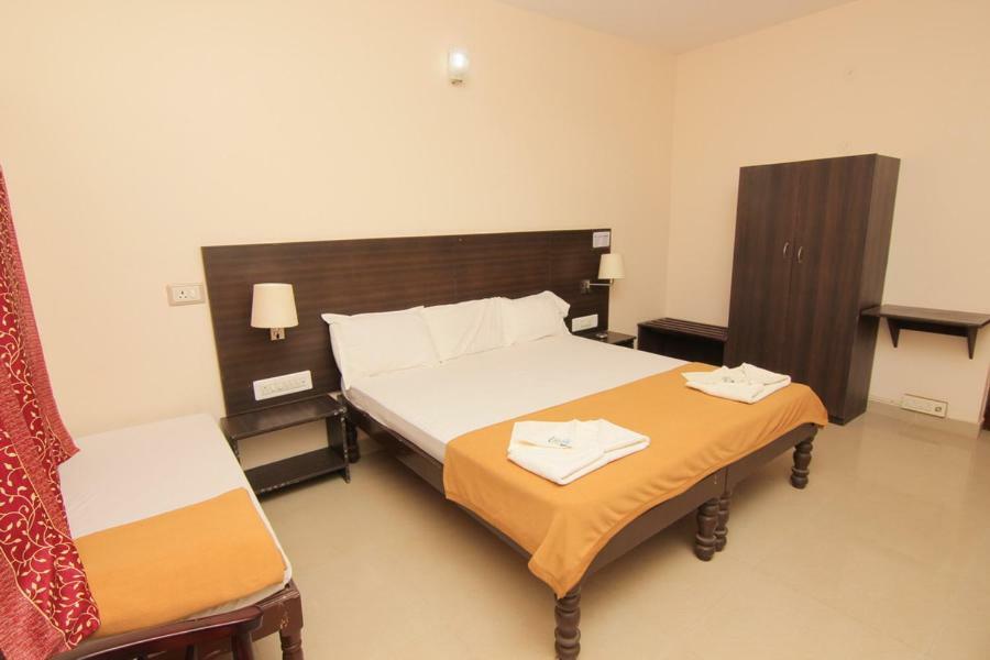 Jains Royal Palace Resorts Yelagiri Exterior photo