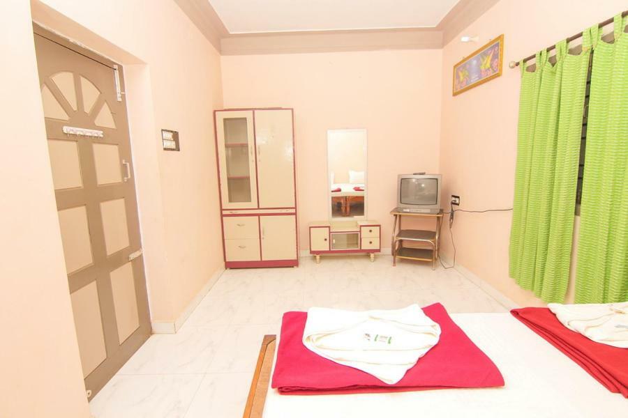 Jains Royal Palace Resorts Yelagiri Exterior photo