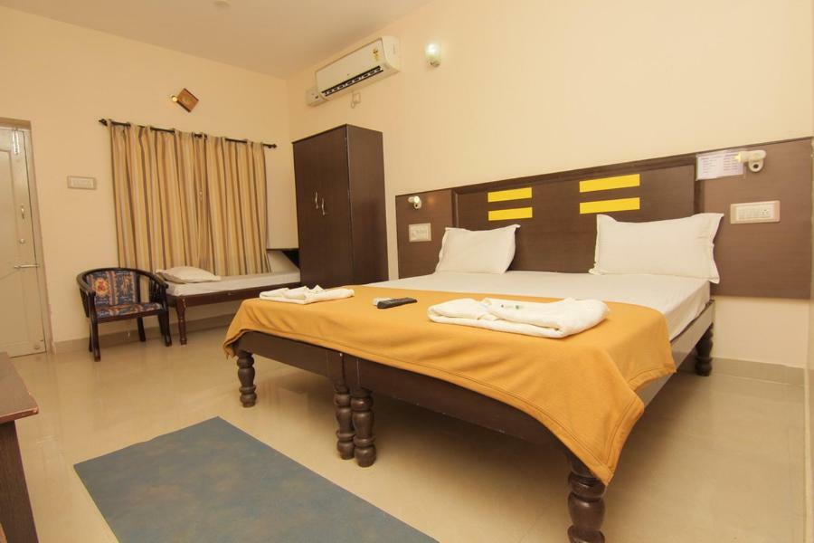 Jains Royal Palace Resorts Yelagiri Exterior photo